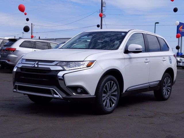 2020 Mitsubishi Outlander SE