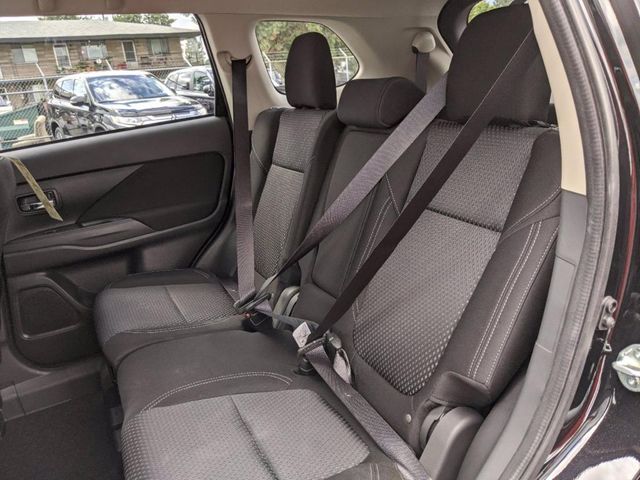 2020 Mitsubishi Outlander ES