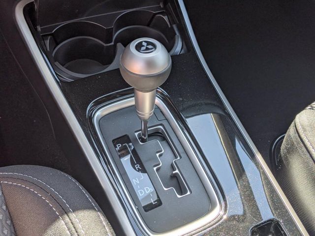 2020 Mitsubishi Outlander ES