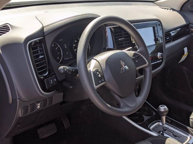 2020 Mitsubishi Outlander ES