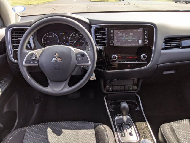 2020 Mitsubishi Outlander ES