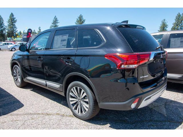 2020 Mitsubishi Outlander SE