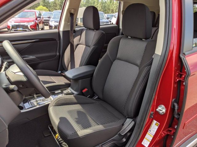 2020 Mitsubishi Outlander ES