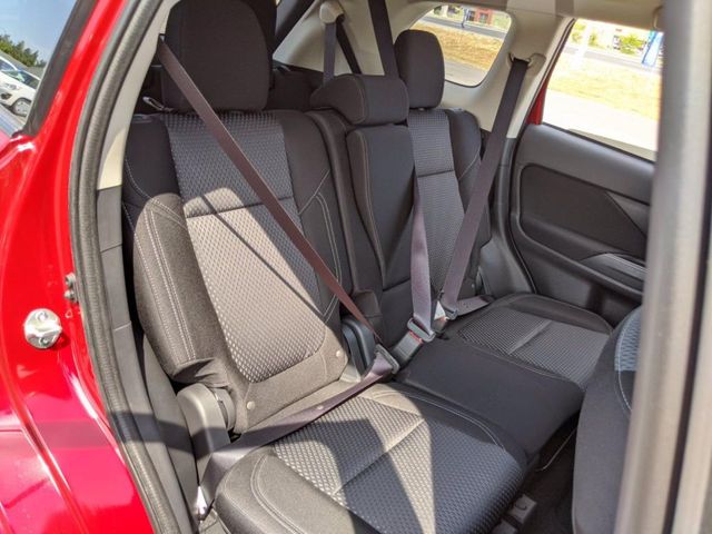 2020 Mitsubishi Outlander ES