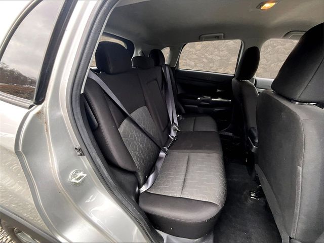 2020 Mitsubishi Outlander Sport SE