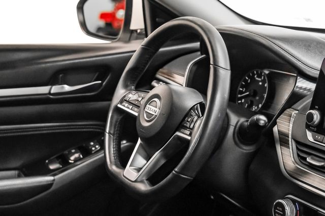 2020 Nissan Altima 2.0 Platinum | Addison, TX | Addison Autoplex