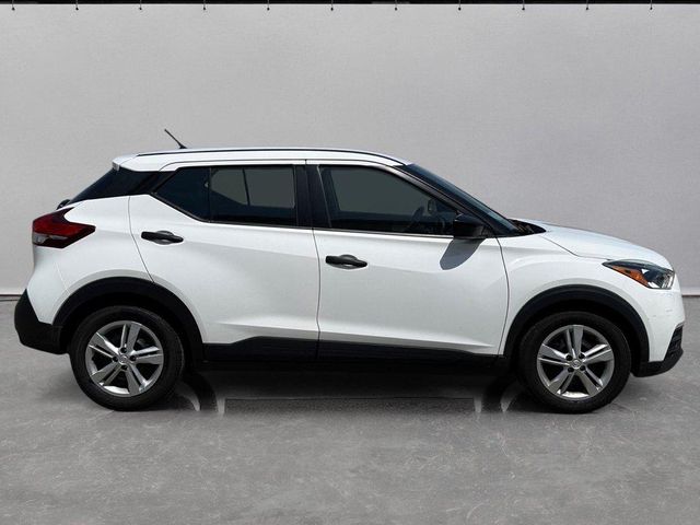 2020 Nissan Kicks S | Arlington Heights, IL | Gmotorcars
