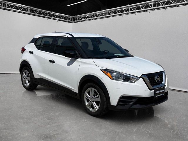 2020 Nissan Kicks S | Arlington Heights, IL | Gmotorcars