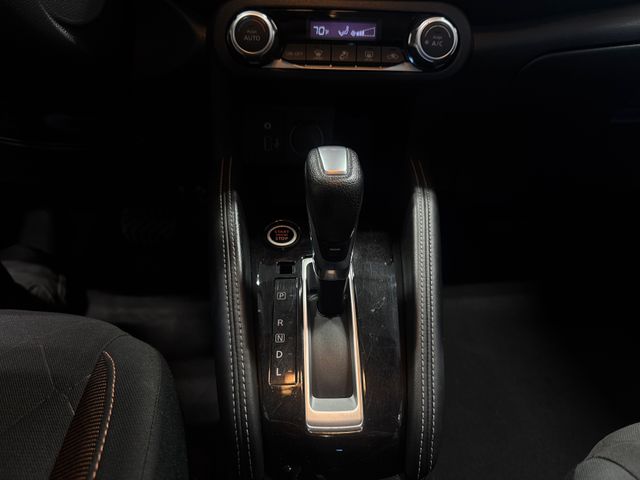 2020 Nissan KICKS SR 2020 Nissan KICKS SR