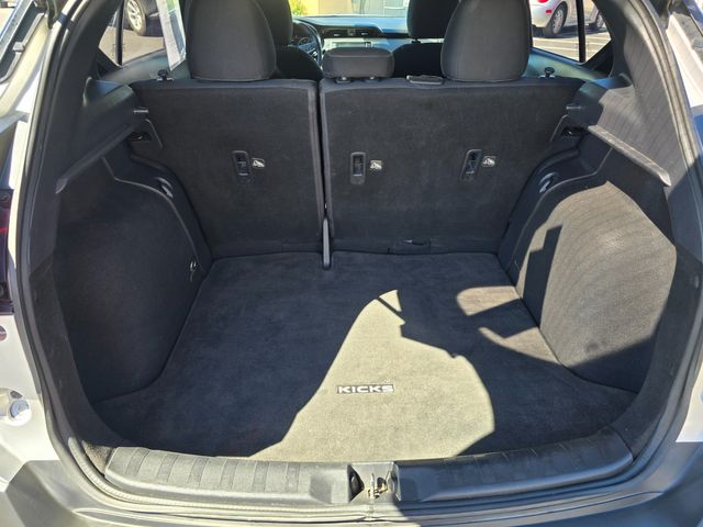 2020 Nissan Kicks SV 2020 Nissan Kicks SV