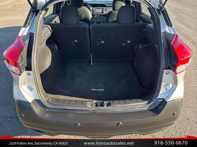 2020 Nissan Kicks S
