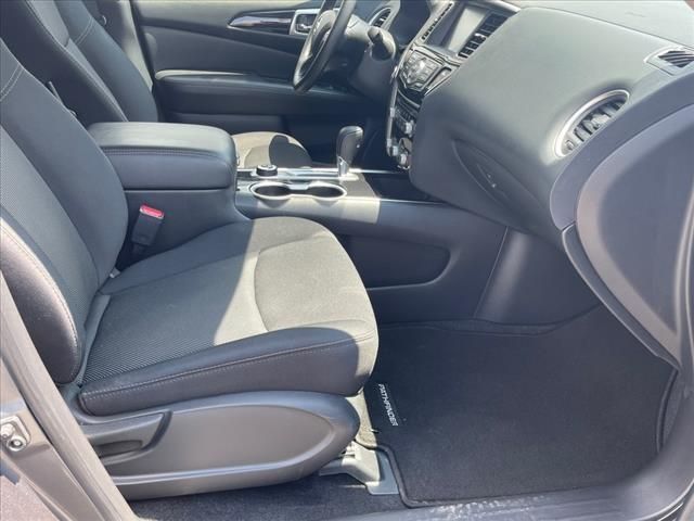 2020 Nissan Pathfinder SV