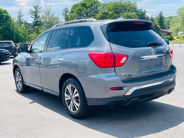 2020 Nissan Pathfinder SV