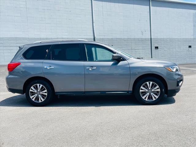 2020 Nissan Pathfinder SV