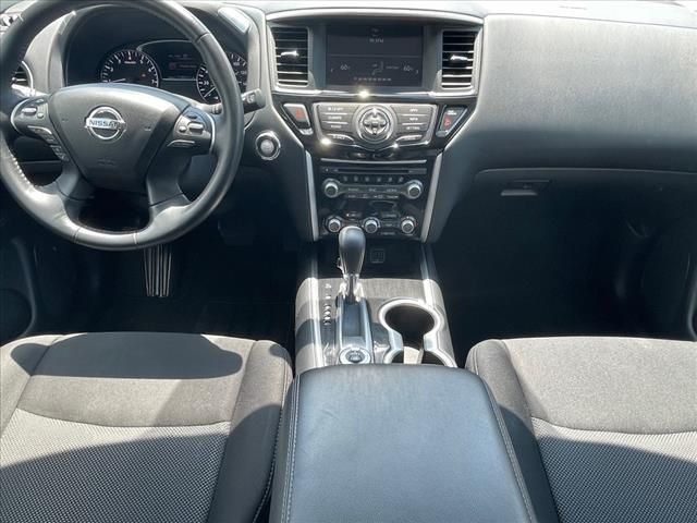 2020 Nissan Pathfinder SV