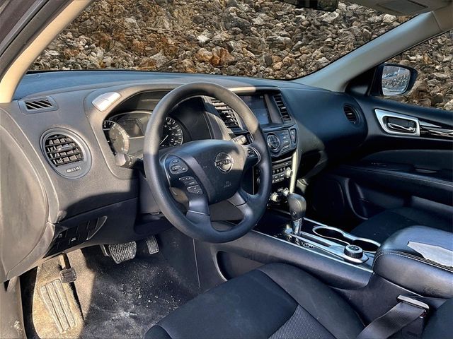 2020 Nissan Pathfinder S