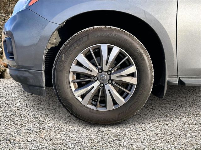 2020 Nissan Pathfinder S