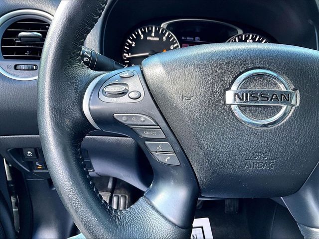 2020 Nissan Pathfinder SV