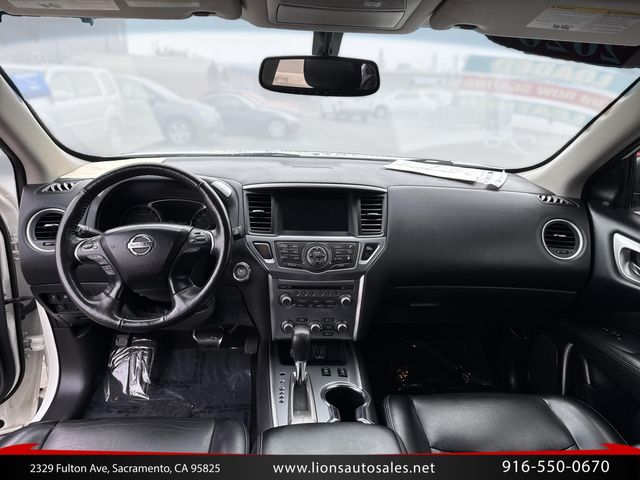 2020 Nissan Pathfinder SL