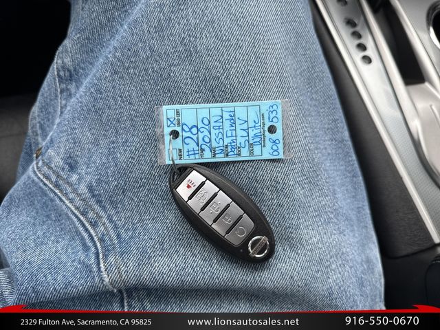 2020 Nissan Pathfinder SL