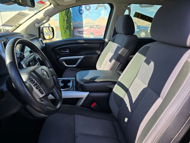 2020 Nissan Titan SV 2020 Nissan Titan SV