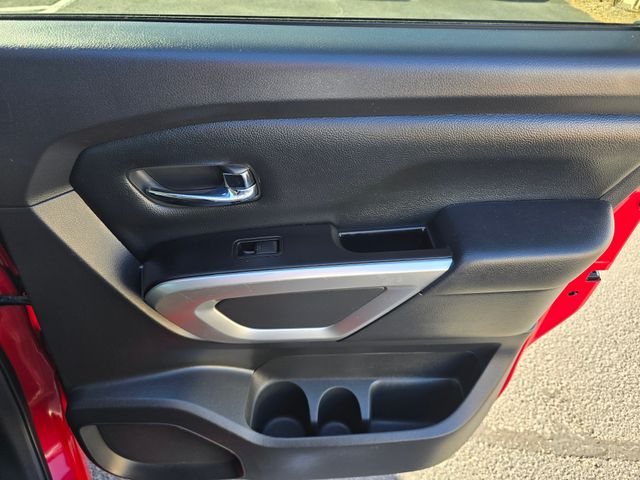 2020 Nissan Titan SV