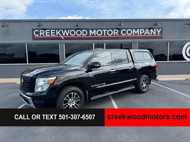 2020 Nissan Titan SV 4x4 Crew Cab 1 Owner Camper Shell Financing