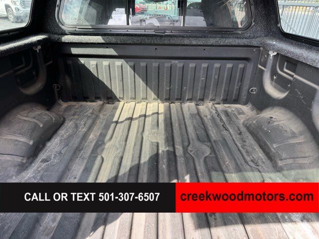 2020 Nissan Titan SV 4x4 Crew Cab 1 Owner Camper Shell Financing