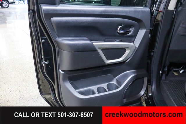 2020 Nissan Titan SV 4x4 V8 Crew Cab 1 Owner Camper Shell Financing