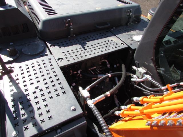 2020 Doosan DX225LC Excavator with Thumb  | St Cloud MN | NorthStar Truck Sales