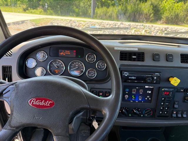 2020 Peterbilt 337