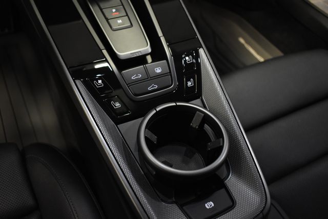 2020 Porsche 911 Carrera