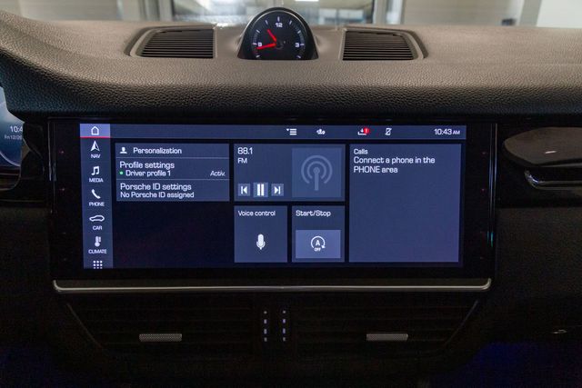 2020 Porsche Cayenne 21" Turbo Platinum Wheels Premium Package