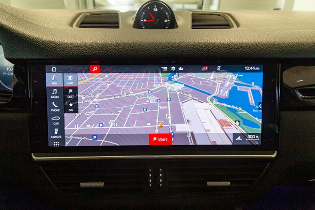 2020 Porsche Cayenne 21" Turbo Platinum Wheels Premium Package