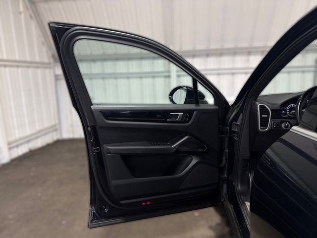 2020 Porsche CAYENNE E-HYBRID | Houston, TX | Texas Star Motors 2020 Porsche CAYENNE E-HYBRID | Houston, TX | Texas Star Motors
