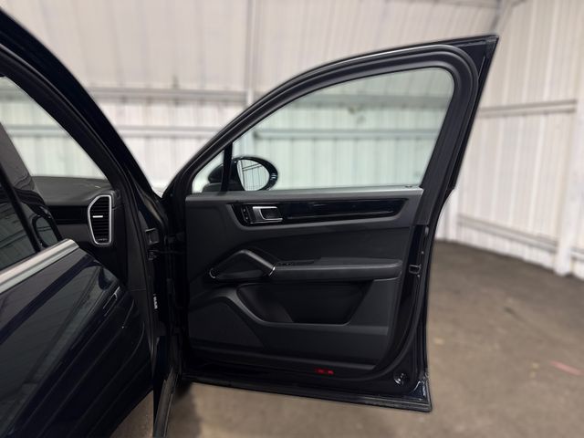 2020 Porsche CAYENNE E-HYBRID | Houston, TX | Texas Star Motors 2020 Porsche CAYENNE E-HYBRID | Houston, TX | Texas Star Motors