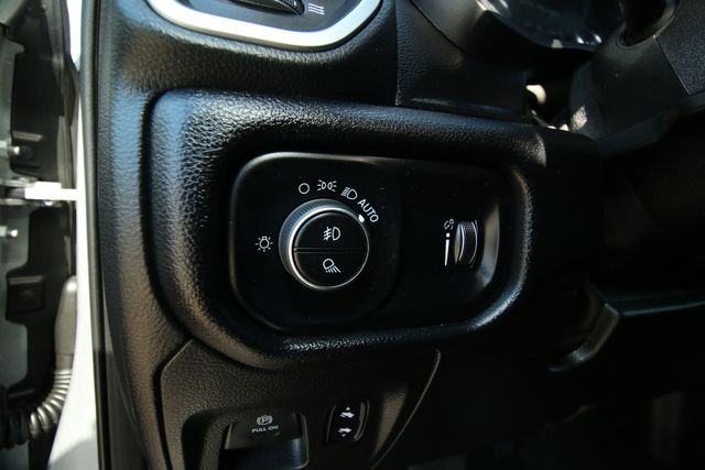 2020 Ram 1500 Big Horn Crew Cab 4x4 5'7" Box | San Antonio, TX | R&amp;L Certified Auto Group