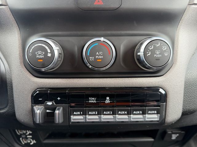 2020 Ram 2500 HD 4x4 6.4L Hemi Utility Bed | Canton, Ohio | Ohio Auto Warehouse LLC