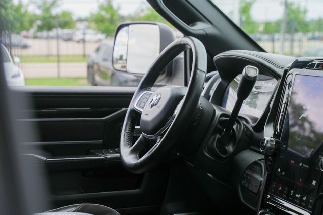 2020 Ram 2500 Laramie NIGHT CREW CAB 4X4 / BIG SCREEN / LOADED | Dallas, TX | Rocky Mountain Truck Stop Dallas