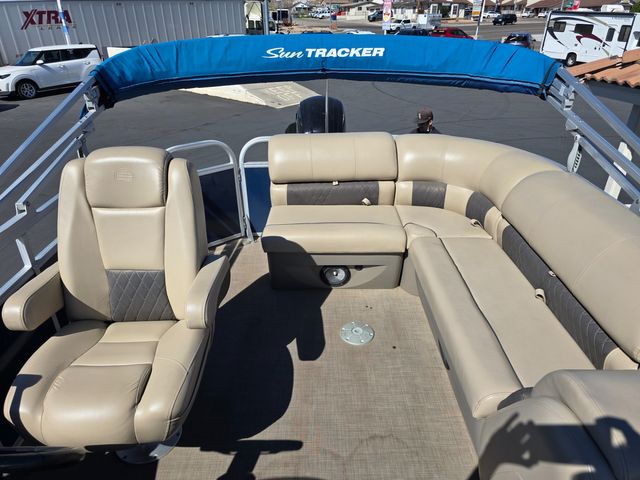 2020 Sun Tracker Party Barge 20 DLX 