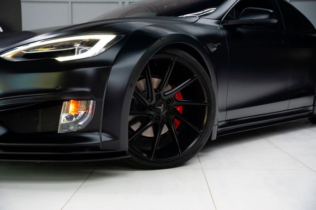 2020 Tesla Model S Performance