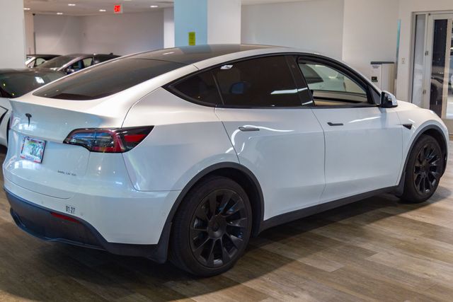 2020 Tesla Model Y AWD at Autosource, photo 5