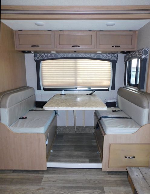 2020 Thor Chateau 24F