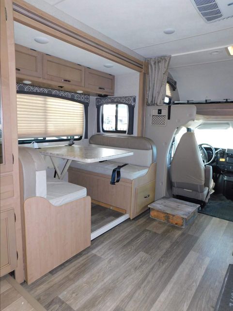 2020 Thor Chateau 24F