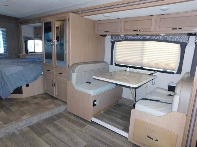 2020 Thor Chateau 24F