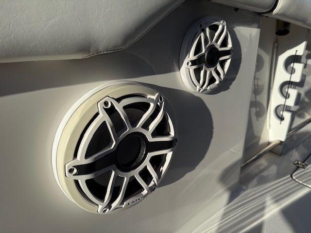 2020 Tidewater 272CC CUSTOM ADVENTURE V8 VERADOS 272CC | Plant City, FL | psv5 DEMO - Bayshore Automotive 2020 Tidewater 272CC CUSTOM ADVENTURE V8 VERADOS 272CC | Plant City, FL | psv5 DEMO - Bayshore Automotive