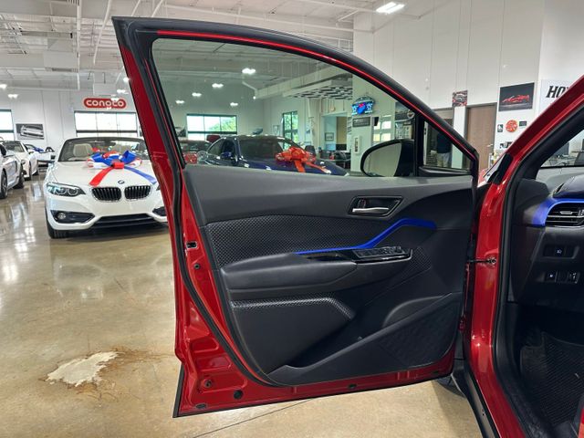 2020 Toyota C-HR XLE | Irving, Texas | Hopper Motorplex 2020 Toyota C-HR XLE | Irving, Texas | Hopper Motorplex