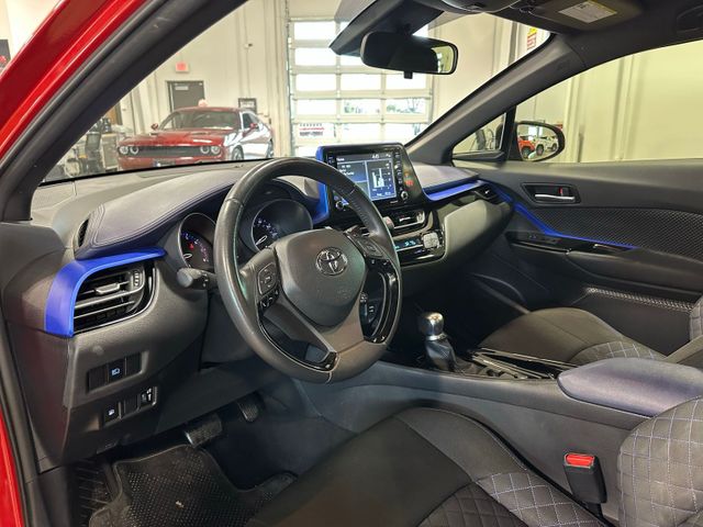2020 Toyota C-HR XLE | Irving, Texas | Hopper Motorplex 2020 Toyota C-HR XLE | Irving, Texas | Hopper Motorplex