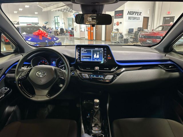 2020 Toyota C-HR XLE | Irving, Texas | Hopper Motorplex 2020 Toyota C-HR XLE | Irving, Texas | Hopper Motorplex