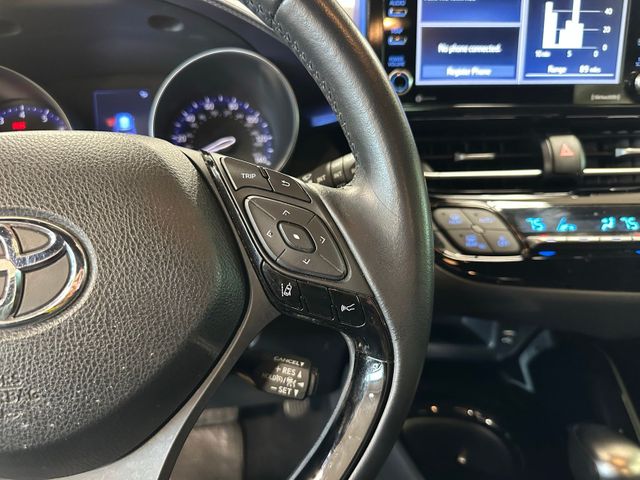 2020 Toyota C-HR XLE | Irving, Texas | Hopper Motorplex 2020 Toyota C-HR XLE | Irving, Texas | Hopper Motorplex